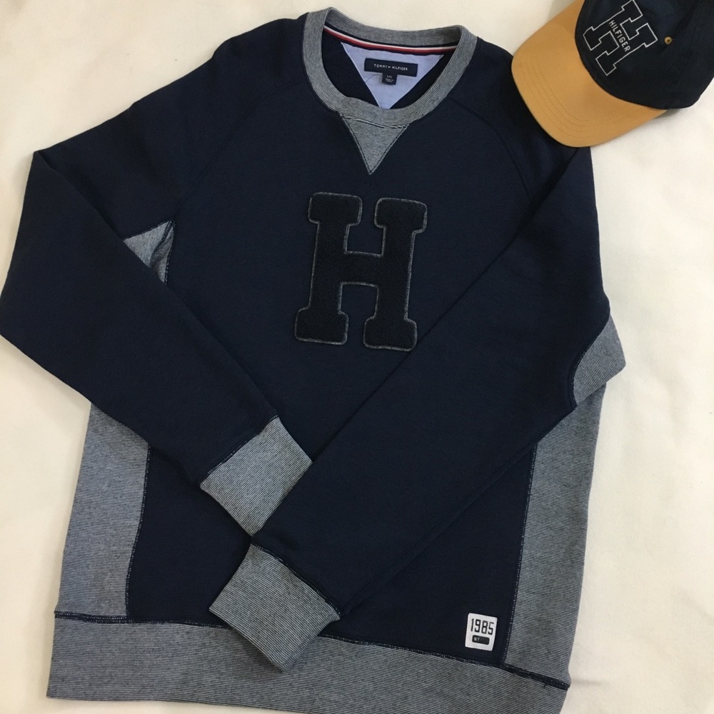 Tommy Hilfiger crewneck Sweatshirt Size XL